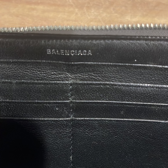 Balenciaga Everyday Zip Long Silver Leather Wallet - Picture 9 of 13